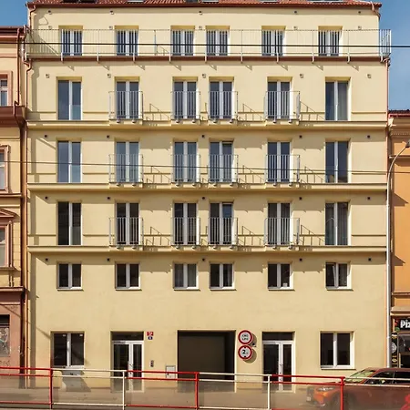 Days With Terraces & Parking