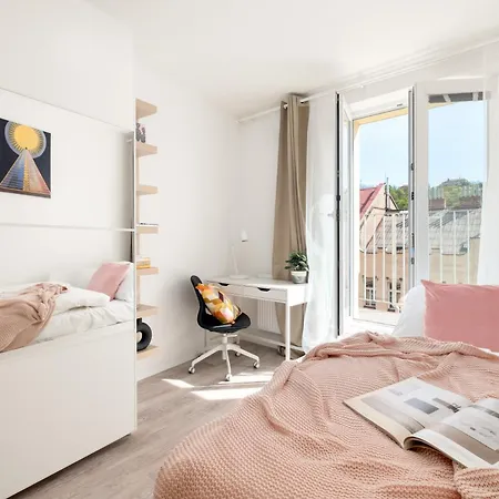 דירה Three Bedroom Aparment With Terrace By Days